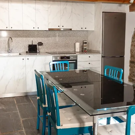 Casa De Pombares Дом отдыха *