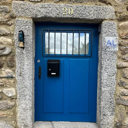 Casa De Pombares *